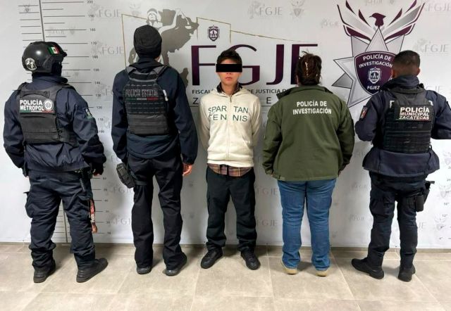 Es originario de la Ciudad de México y tiene 19 años de edad 19 cd mex