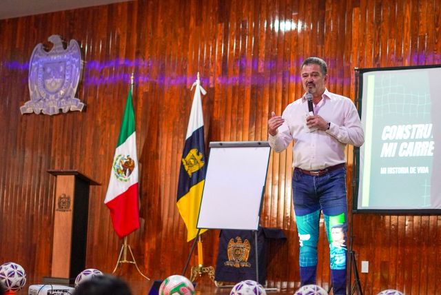 Carlos Hermosillo en Zac