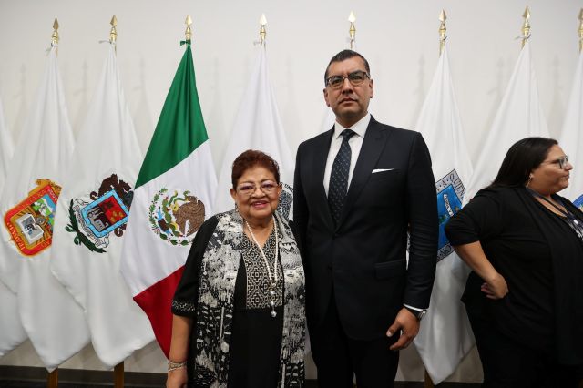 Ernestina Godoy y Cristian Camacho