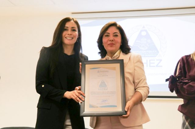 Sara Hernández de Monreal, por su labor al frente de SEDIF SEDIF