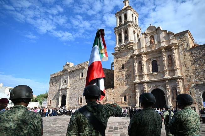 Ceremonia cívica en la cabecera de Sombrerete WhatsApp Image 2025 08 11 at 1.21.59 PM