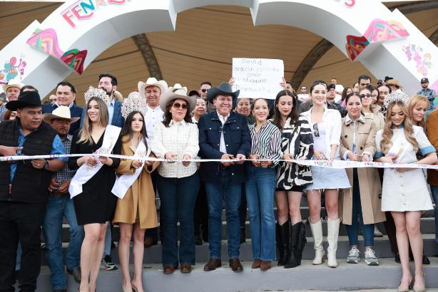 El tradicional corte de listón WhatsApp Image 2025 09 06 at 4.10.31 PM