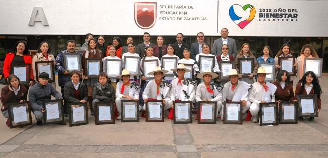 La secretaria Gabriela Pinedo encabezó la ceremonia WhatsApp Image 2025 11 10 at 1.56.49 PM