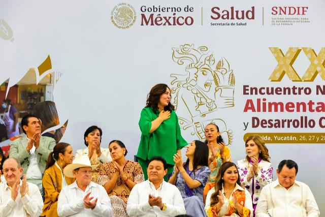 La presidenta honorífica del SEDIF, presente WhatsApp Image 2025 11 26 at 4.33.47 PM