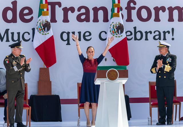 Destacó los avances alcanzados en diversas áreas WhatsApp Image 2025 12 06 at 3.31.17 PM