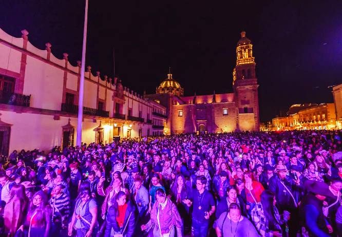 Baile masivo en Plaza de Armas WhatsApp Image 2026 02 14 at 9.25.32 PM 1