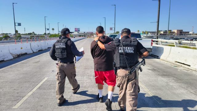 Tiene orden de aprehensión vigente alexis n