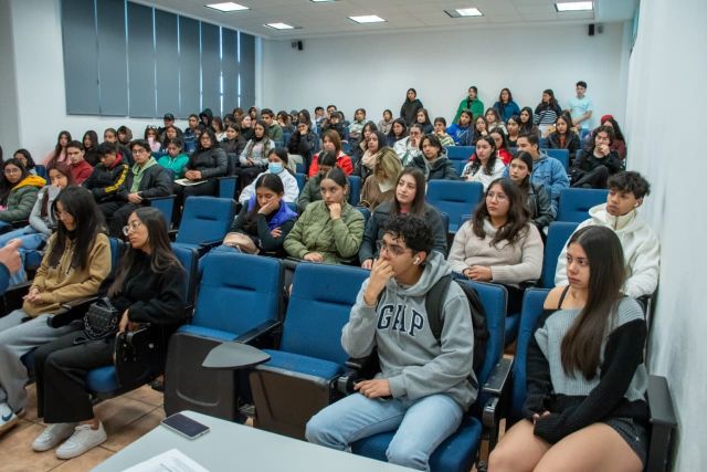 Estudiantes del semestre integrador auditorio