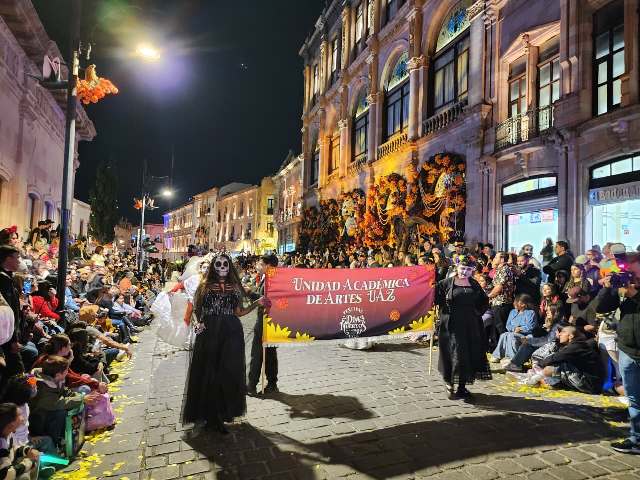 Espectáculo y tradición decos