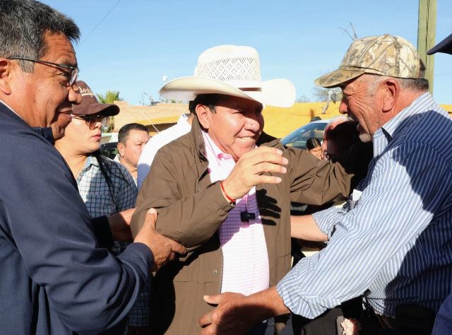 En la Comunidad 6 de Enero de Fresnillo entrega de alimentos 1