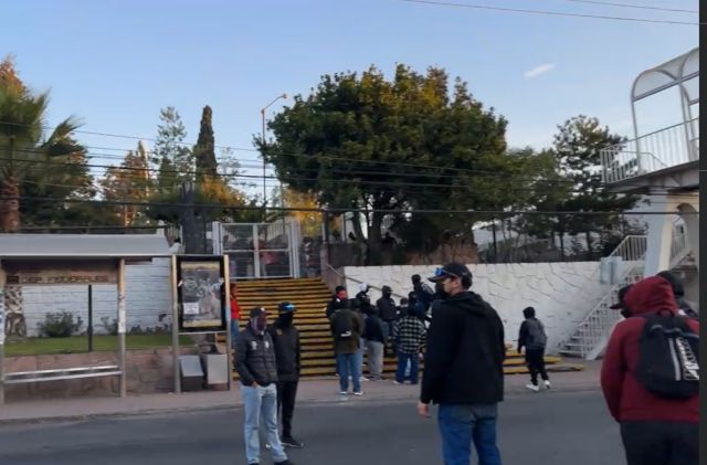 Marcha mañana el SNTE y el bulevar Zacatecas-Guadalupe sigue tomado hasta esta noche estudiantes normal rural