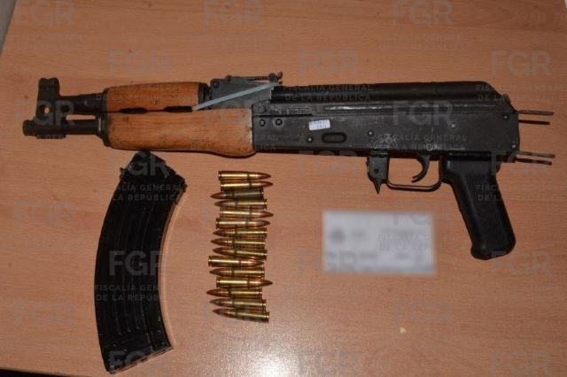 Fotos de la FGR fusil y cartuchos