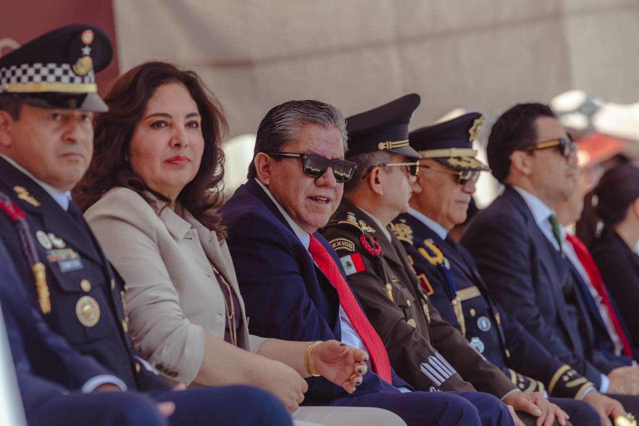 Presídium encabezado por el gobernador David Monreal Ávila gober sara generales