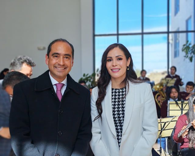 Marisela Dimas, presidenta de la CDHEZ y Pepe Saldívar, alcalde de Guadalupe marisela y alcalde