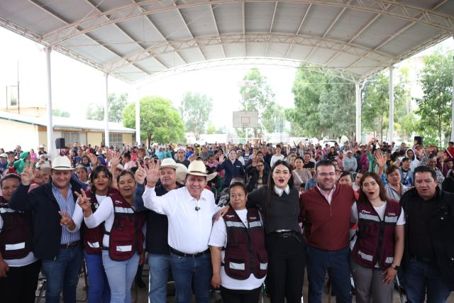 mucha gente copy copy