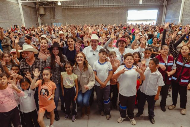 mucha gente copy copy copy copy