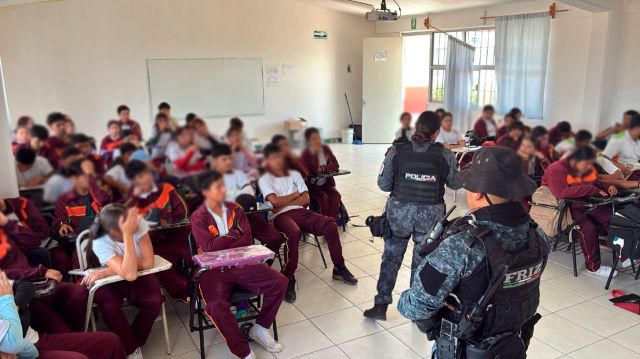 policias estudiantes