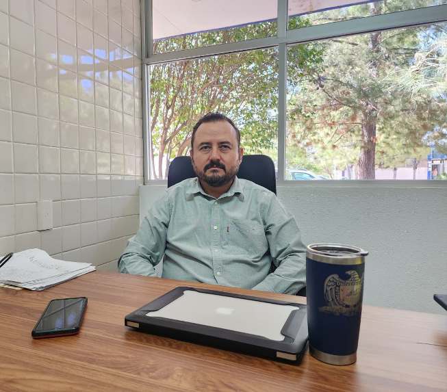 Carlos Aurelio Magaña Flores presen