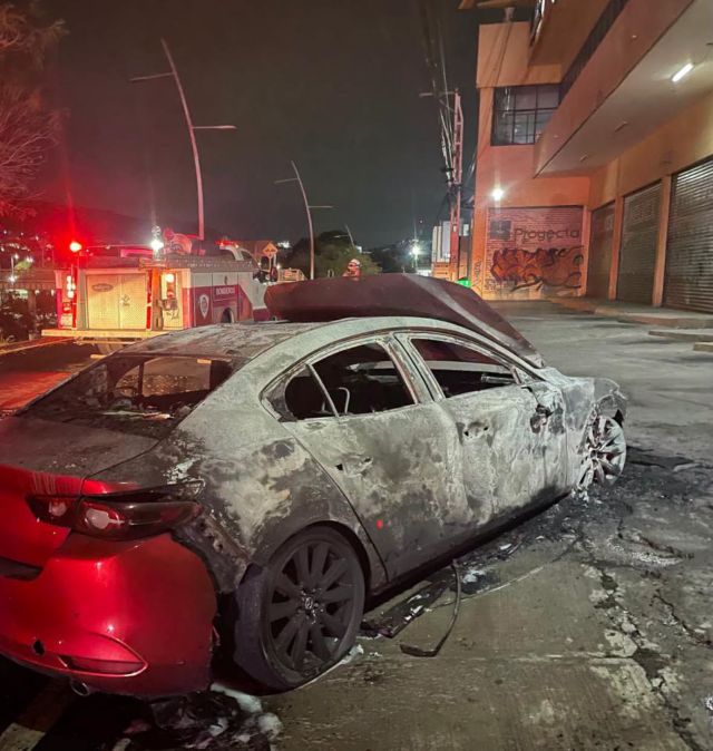 INCENDIO de auto