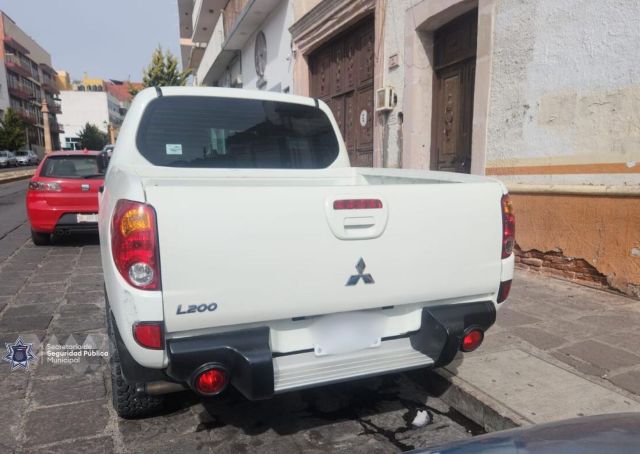 camioneta Mitsubishi