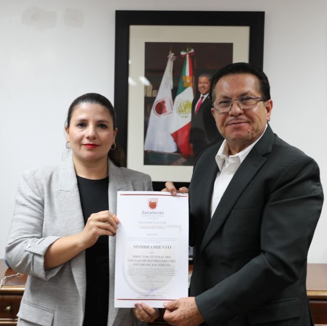 Dio posesión del cargo al nuevo responsable del Colegio de Bachilleres Francisco Javier Gonzalez Avila