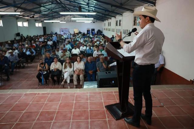el secretario ejidatarios