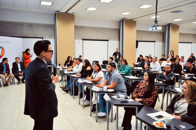 Exposición del funcionario ante los representantes municipales rodrigoante rep