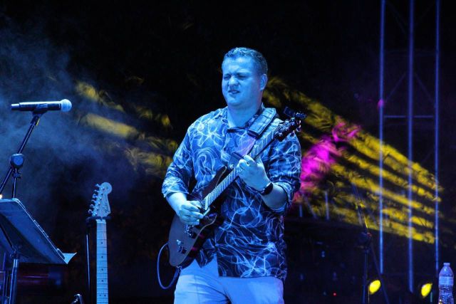 La apertura comenzará con la propuesta musical de Alan Bazavilvazo Power Quartet tocadas