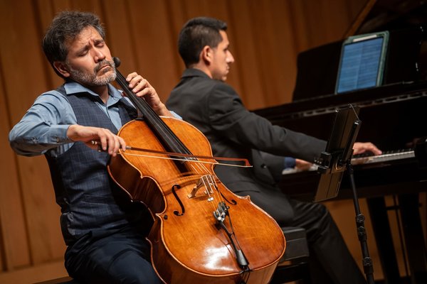 605 2026 UA de Artes busca despertar el interés por estudiar violoncello y contrabajo (10)