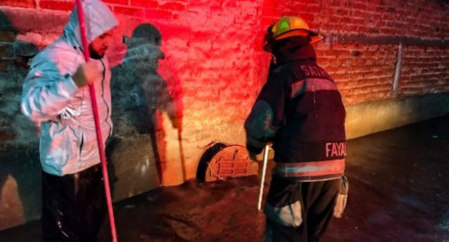 Unidad de Protección Civil en recorrido nocturno por zona conurbada