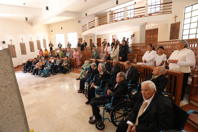 Ceremonia de celebración de 40 años de la Casa Hogar para la Tercera Edad