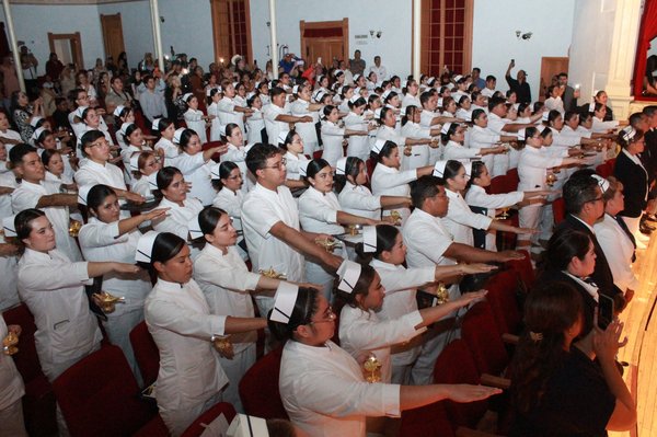 597 2026 Culmina la formación profesional de una nueva generación de 267 estudiantes en la Licenci (45)