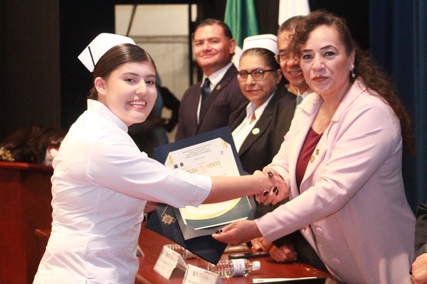 597 2026 Culmina la formación profesional de una nueva generación de 267 estudiantes en la Licenci (47)