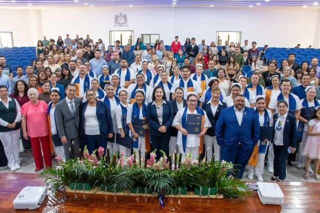 Egresados de Enfermería semiescolarizada UAZ