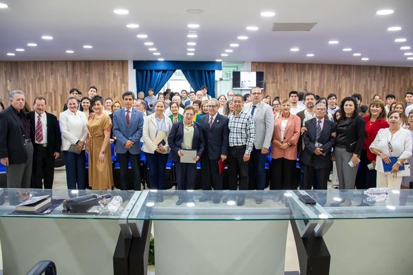 233 2026 Presentan libro que honra el legado del fundador de la Facultad de Medicina de la UAZ, Enri (6)