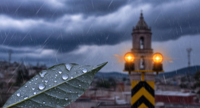 Cielo nublado y lluvia en Zacatecas