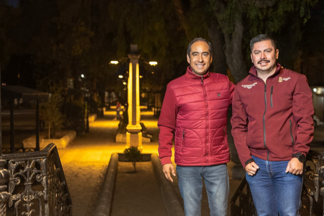 Nuevas luminarias con luz cálida en la Alameda de Guadalupe