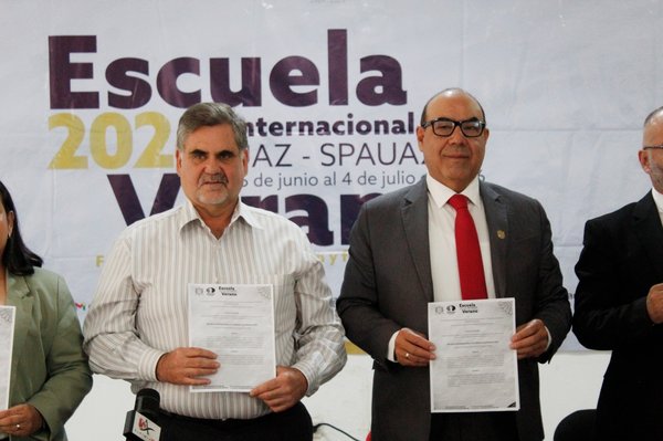 El rector y el secretario general del SPAUAZ en rueda de prensa WhatsApp Image 2026 06 08 at 3.44.43 PM