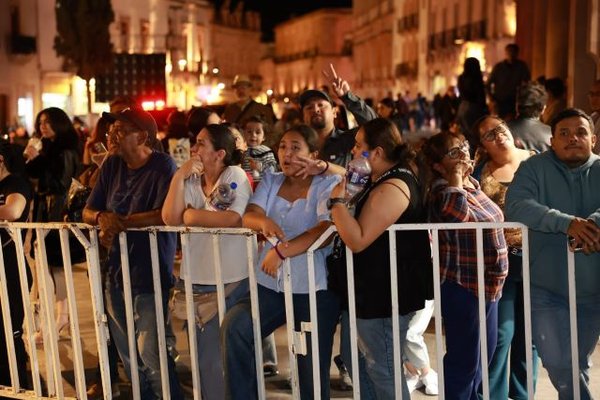 Aficionados en el recibimiento
