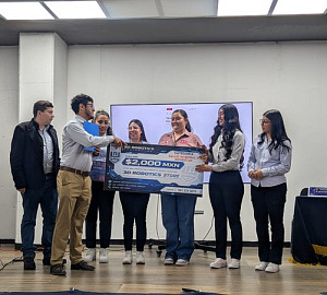 219 2026 Los equipos de “Hackatoneras”, “Electrochicas” y “Hack4her” triunfan en el Hackatón Atenea 2026 (8)