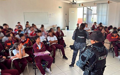 policias estudiantes