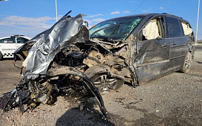 destrozada camioneta