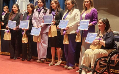 mujeres cargos