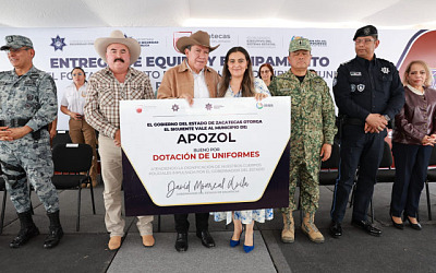 Gobernador David Monreal encabeza entrega de equipo para seguridad pública en Nochistlán